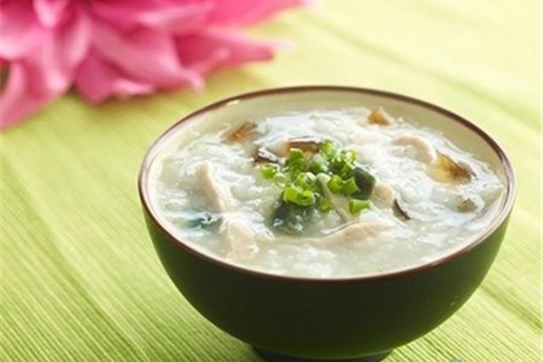 哺乳期能吃皮蛋吗