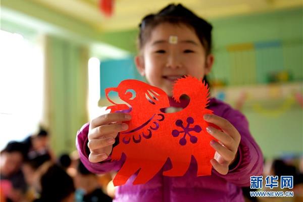 幼儿初学剪纸