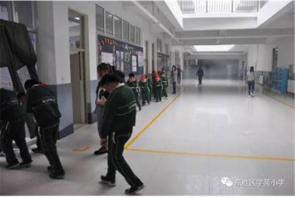 学校消防演练简报