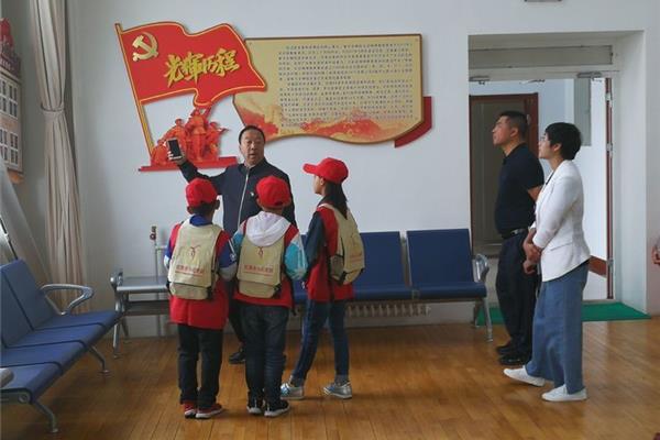 开展红色教育