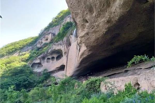 大别山石窟