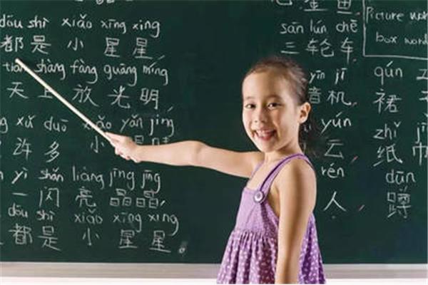 比比皆是的近义词