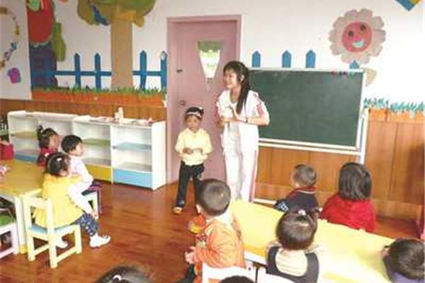 幼儿园实习