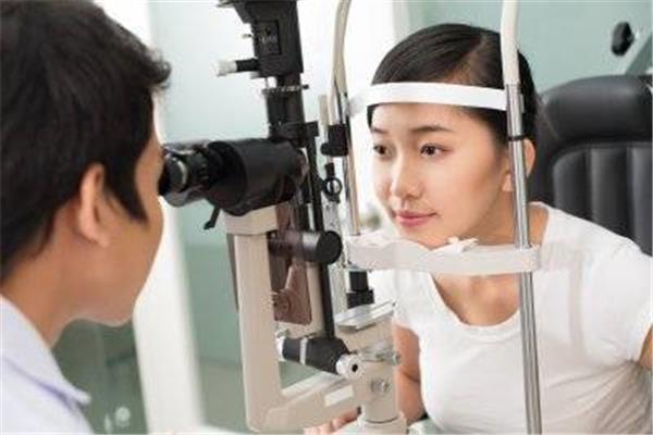手术矫正视力