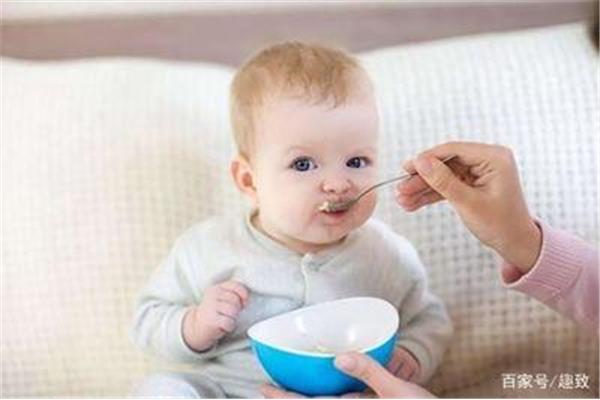 婴儿如何添加辅食