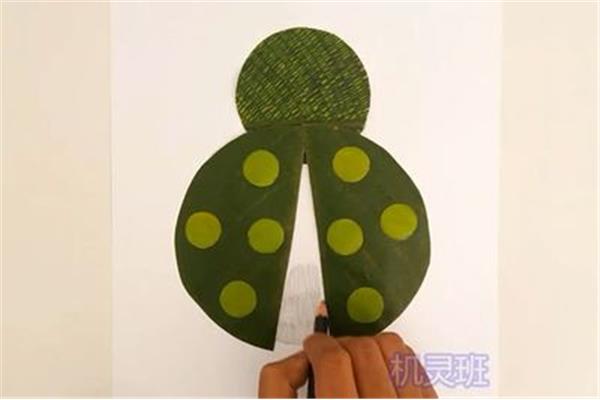手工树叶贴画