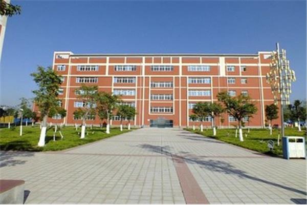 成都现代职业学校