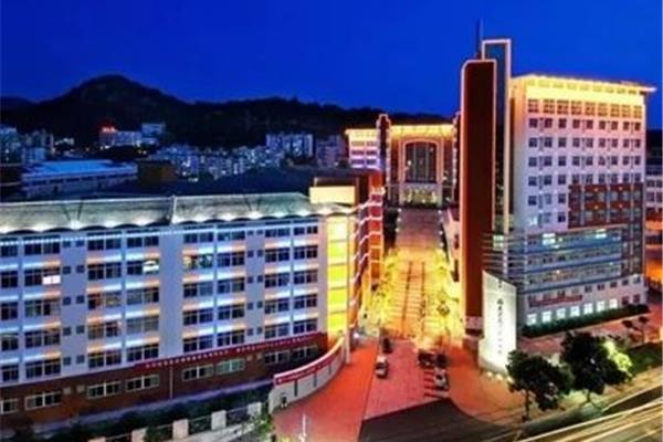厦门市第一中学