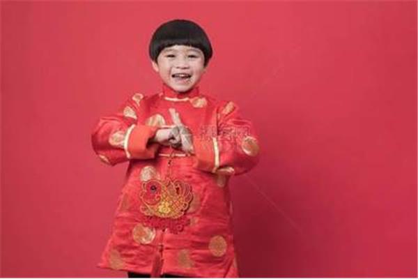 穿新衣戴新帽