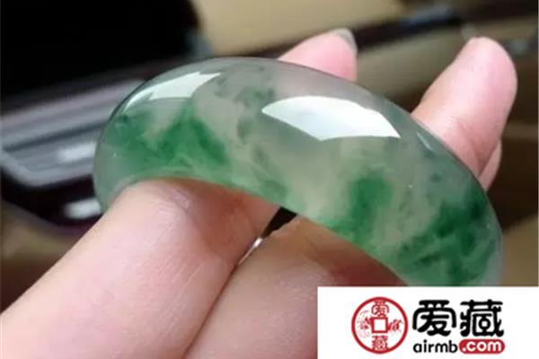 去哪鉴定翡翠