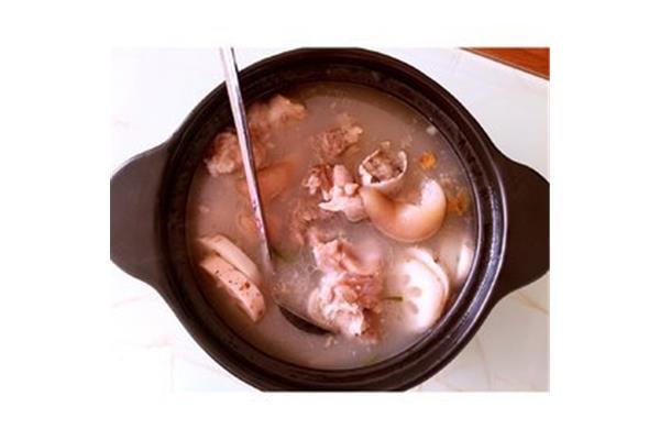 花生猪脚汤