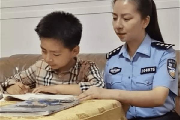 我的警察妈妈