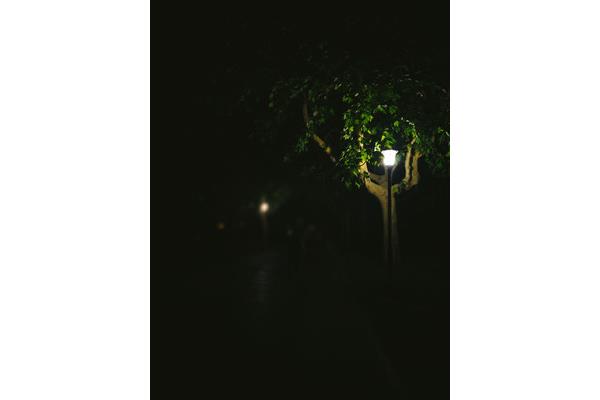一个人走夜路