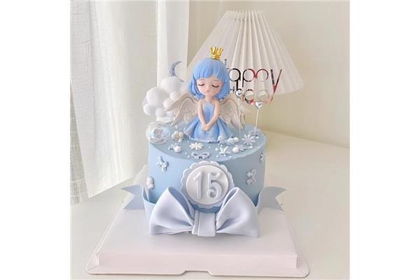 小女孩生日蛋糕