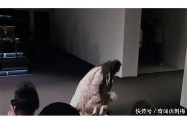 难堪的那一刻