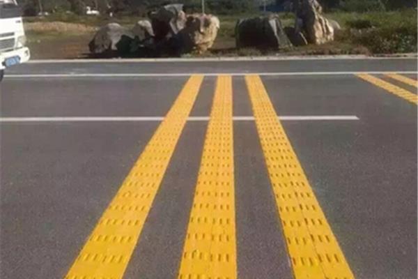 道路标志牌