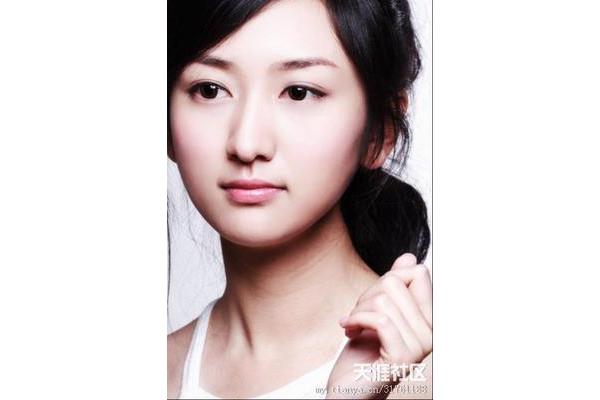 鹅蛋脸美女