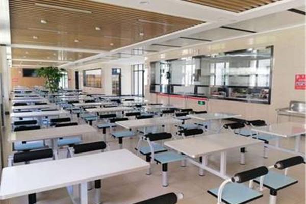 标准化学校