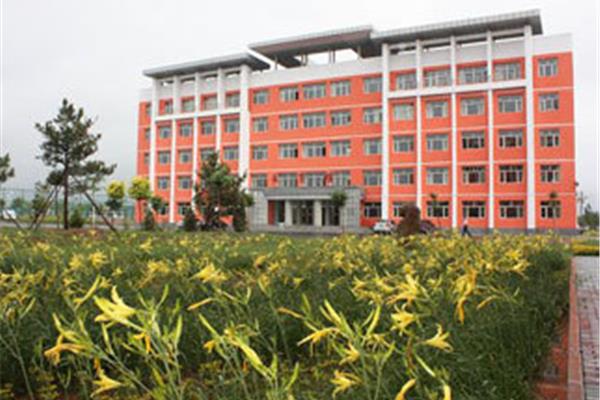 集宁师专附中