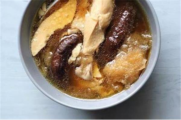 鲍鱼炖鸡汤