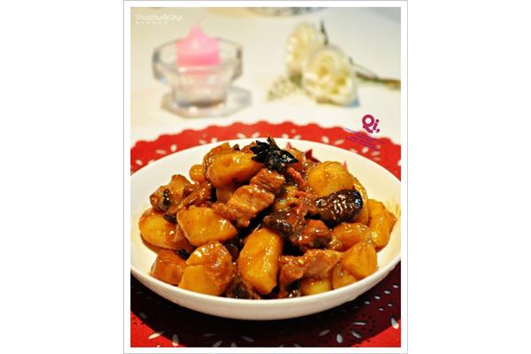 土豆焖五花肉