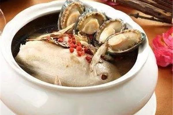 鲍鱼炖鸡汤