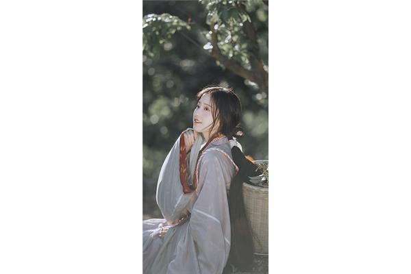 幽居在空谷