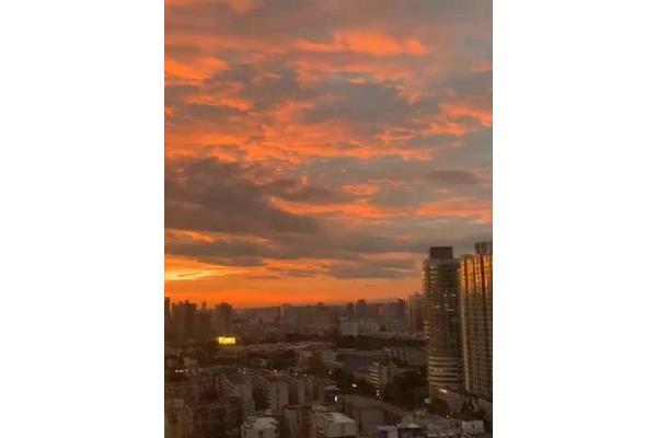晚霞的颜色