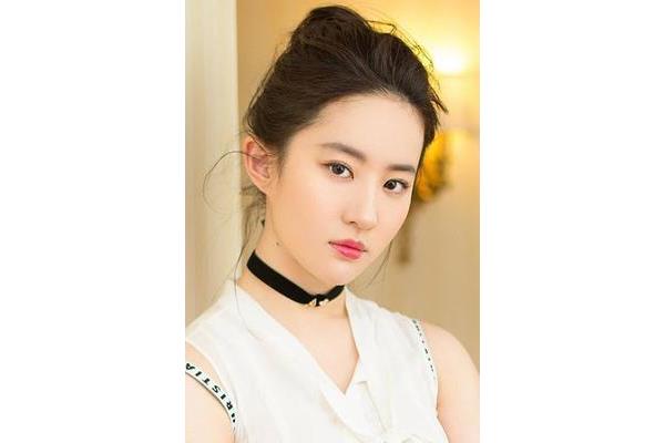 鹅蛋脸美女