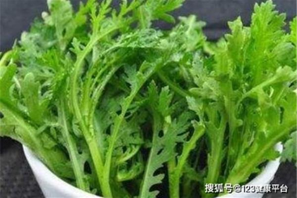 茼蒿菜的功效