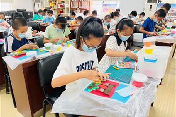 青少年社会工作