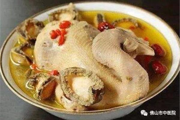 鲍鱼炖鸡汤