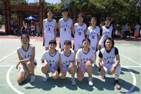 惠东荣超中学