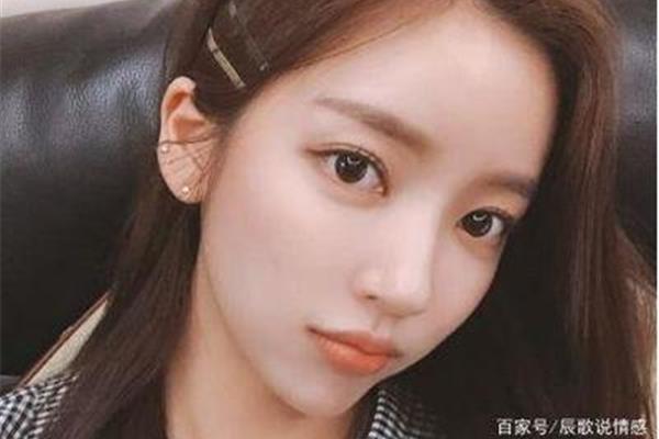 夸女孩子的词语