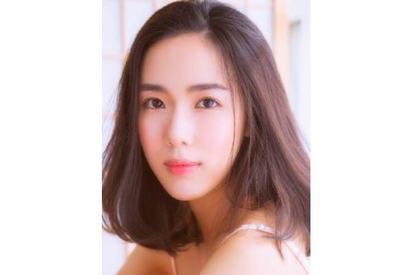 鹅蛋脸美女
