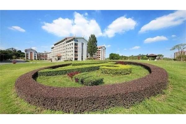 福建卫生职业学院