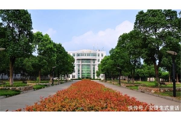 荆门市龙泉中学
