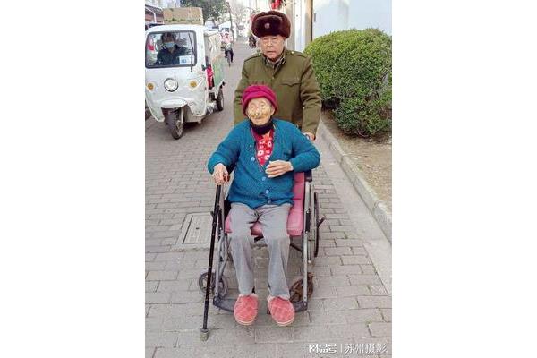 助人为乐的事例