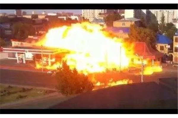 加油站爆炸