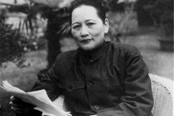 宋庆龄先生