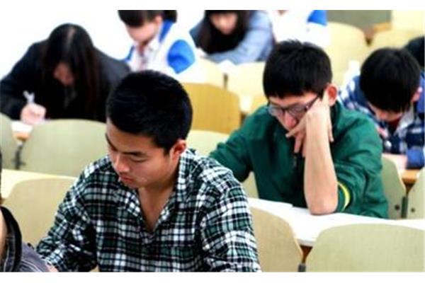 高中走单招好不好