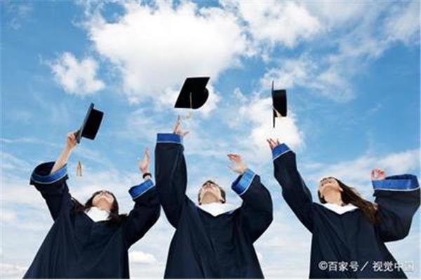 博士最多读几年