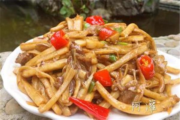 酸笋炒牛肉