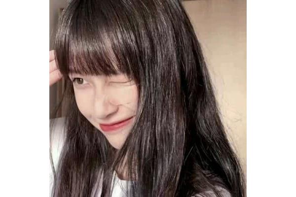 爱笑的女生