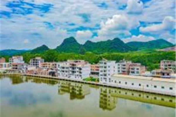 阳春凌霄岩风景区