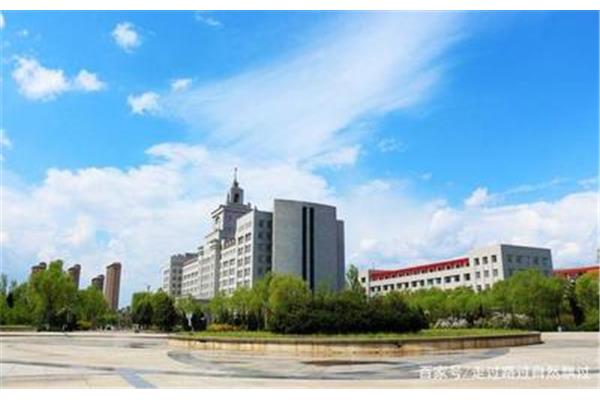黑龙江商业大学