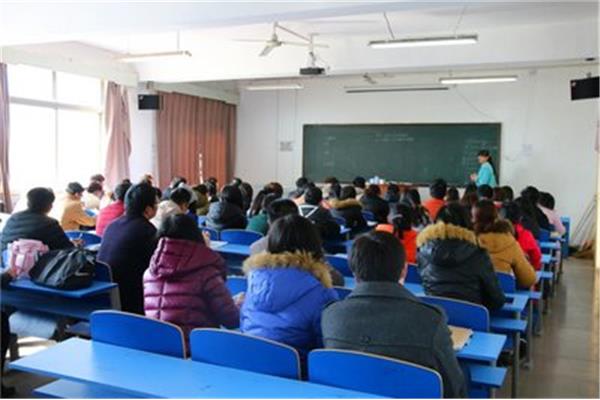 曲阜远东职业学院