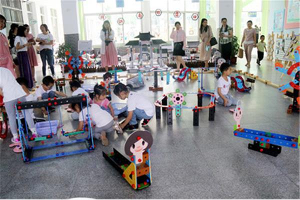 小班建构游戏
