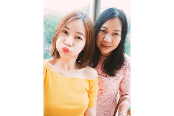 美女阿姨妈妈