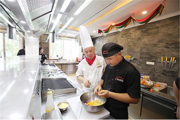 西餐厨师培训学费